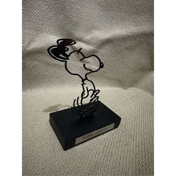 Snoopy Happy Go Lucky Peanuts Hallmark Metal Line Art Collectible Figure 5.5” - Picture 2 of 10